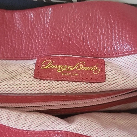 Dooney & Bourke shoulder bag and coin purse - Picture 2 of 7